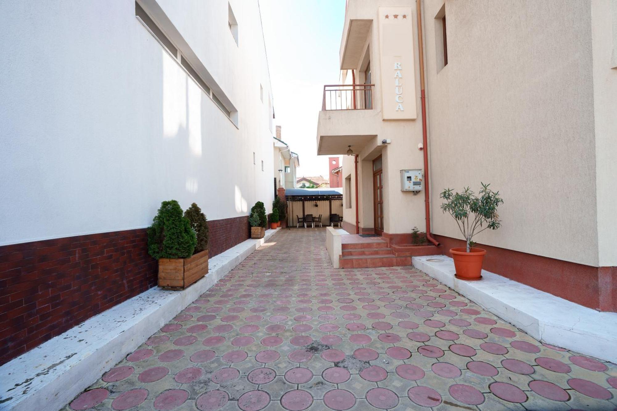 Raluca Hotel Navodari Ngoại thất bức ảnh