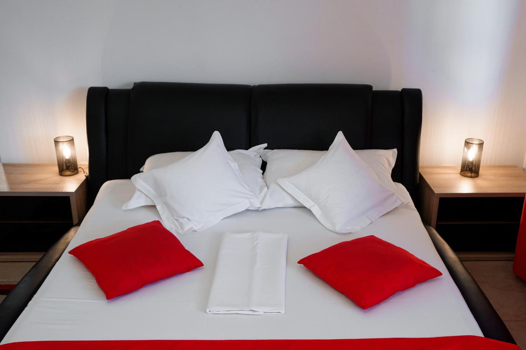Raluca Hotel Navodari Ngoại thất bức ảnh