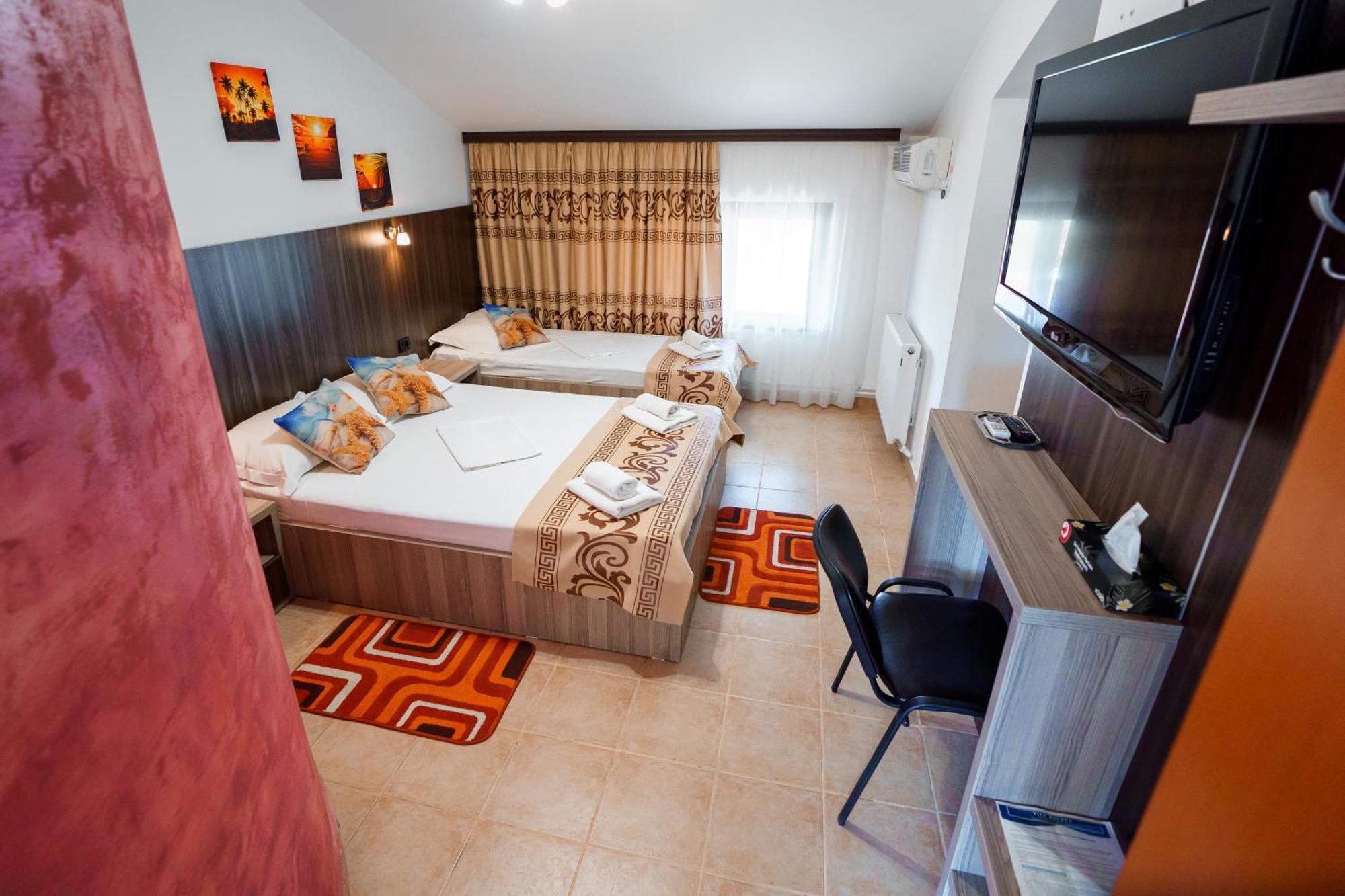 Raluca Hotel Navodari Ngoại thất bức ảnh